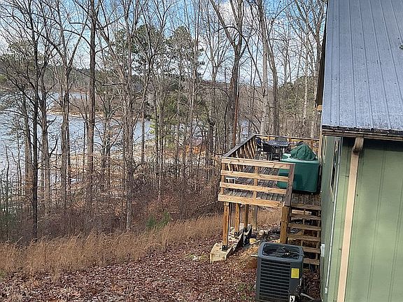 4th image of 31 Dogwood Cir