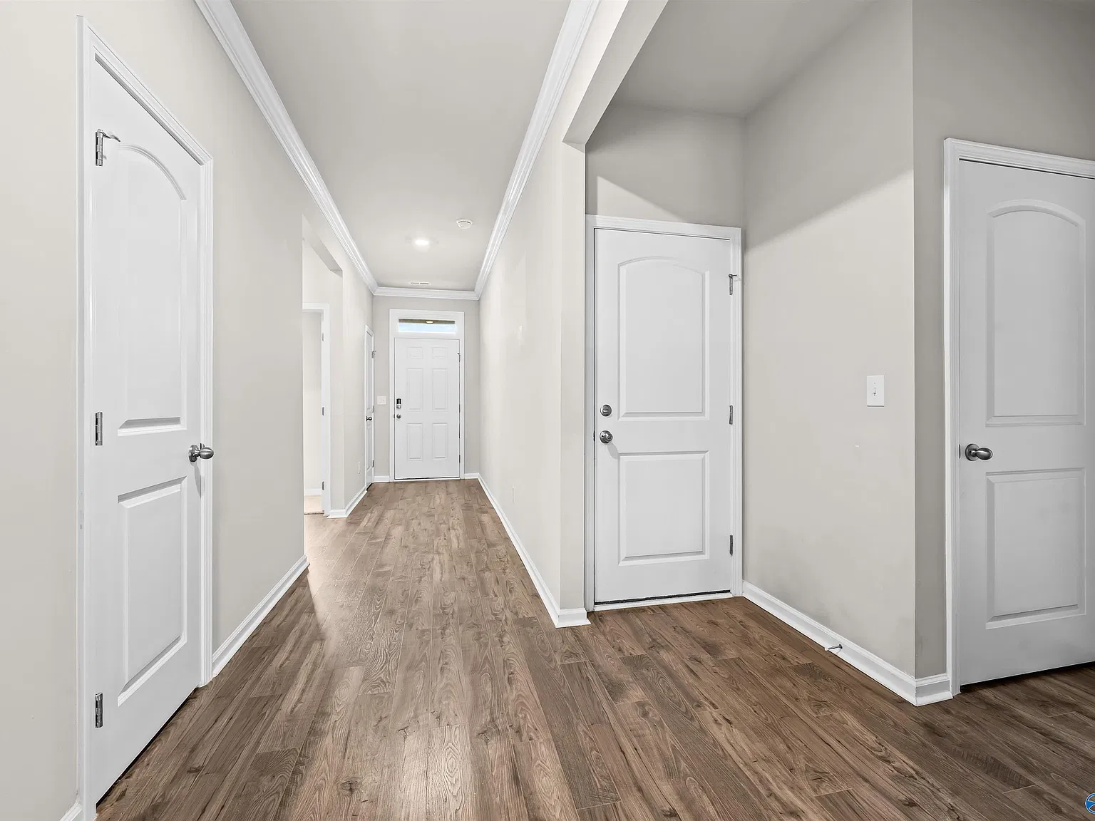 4 bed, 2.0 bath, 1884 sqft, $1,900 — Photo 4