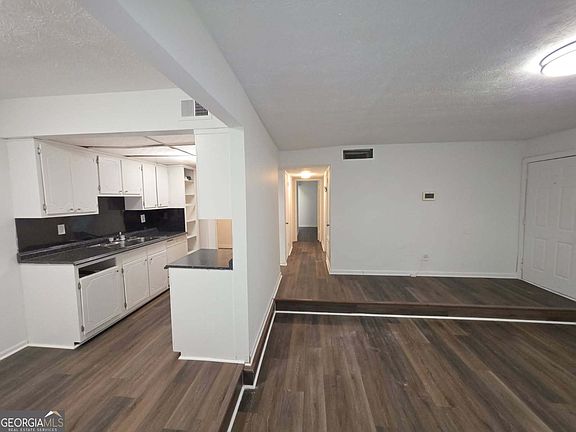 5th image of 3183 Nectarine Cir