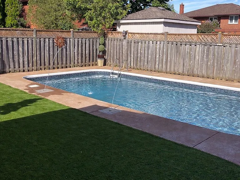 41 Candor Cres — Photo 6