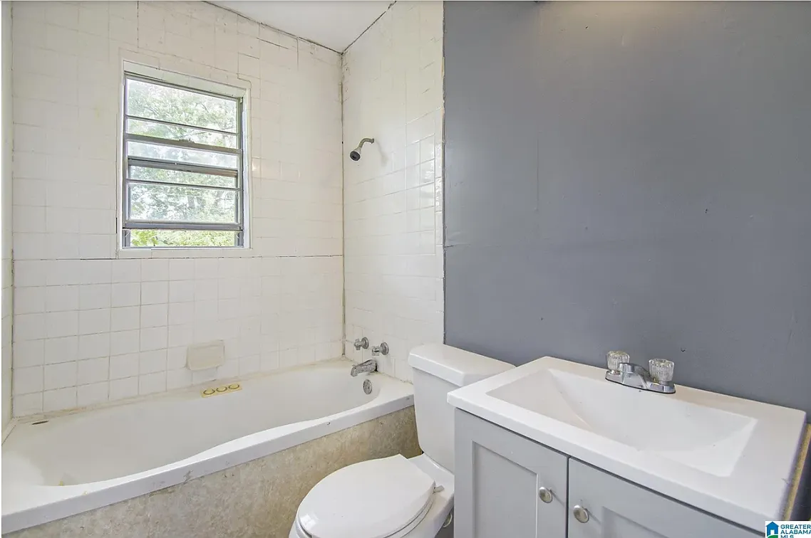 2028 Lee Ter SW - 1 — Photo 2