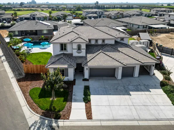 1267 Gold King Place Circle Place, Dinuba, CA 93618