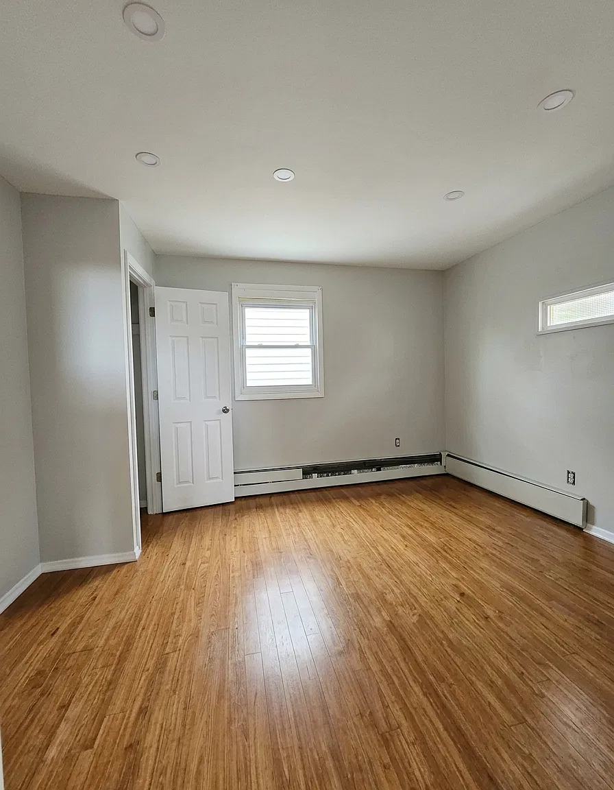 2 bed, 800 sqft, $2,200 — Photo 4