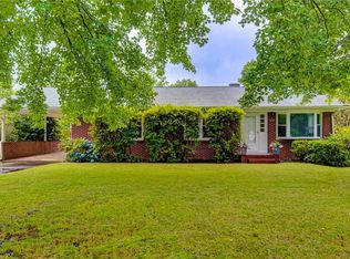 2034 Glovenia Dr, Winston Salem, NC 27127