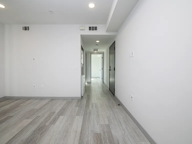 941 Fedora St #304 — Photo 5