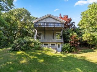 127 Whippoorwill Dr, South Kingstown, RI 02879