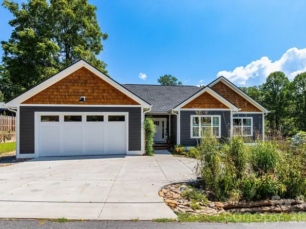 206 Padgettown Rd, Black Mountain, NC 28711