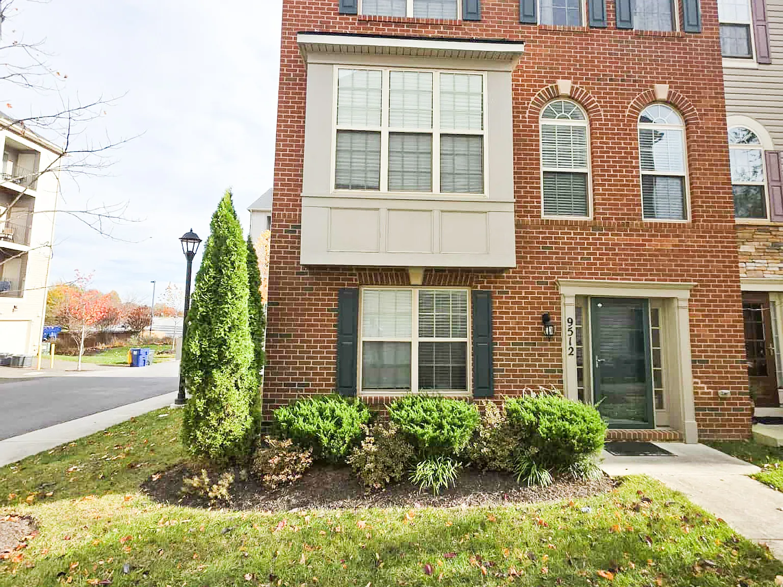4 bed, 3.5 bath, 2491 sqft, $3,700 — Photo 1