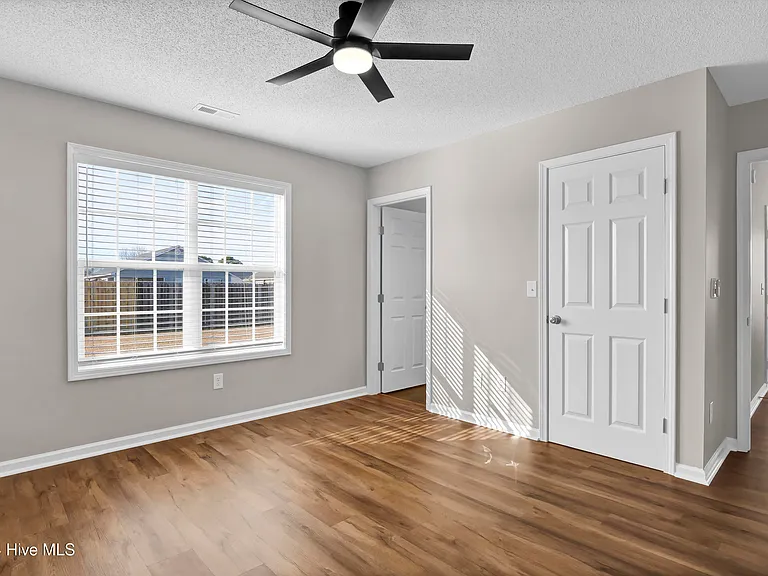 613 Whittle Ct — Photo 15