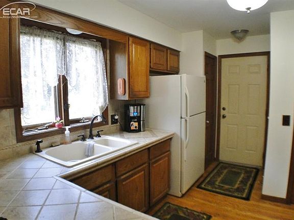 3rd image of 11483 Balfour Dr