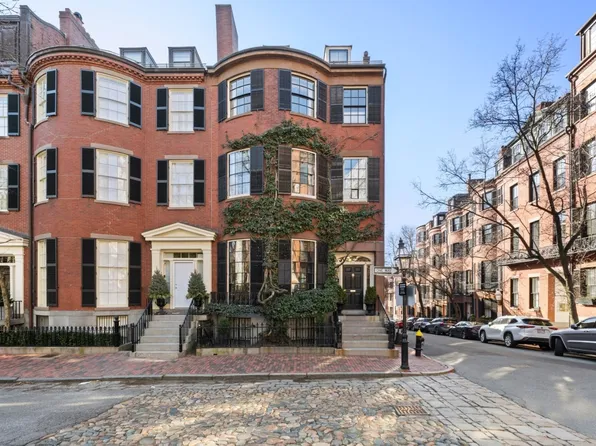 22 Louisburg Sq, Boston, MA 02108