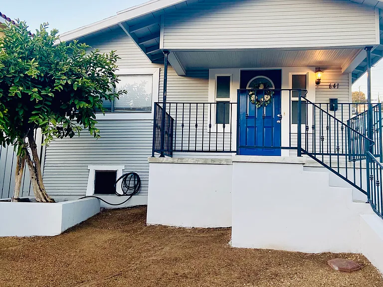 641 S Avenue 59 — Photo 2