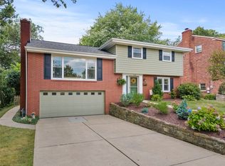 226 Main Entrance Dr, Pittsburgh, PA 15228