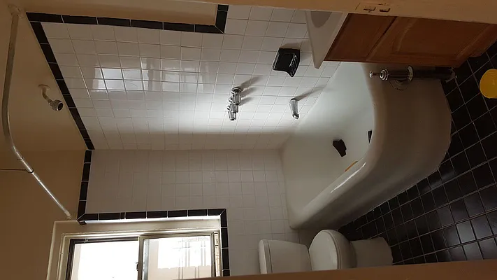 Rented by Lang Realty LLC | media 9