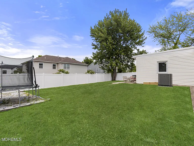 297 Highland Ave — Photo 29