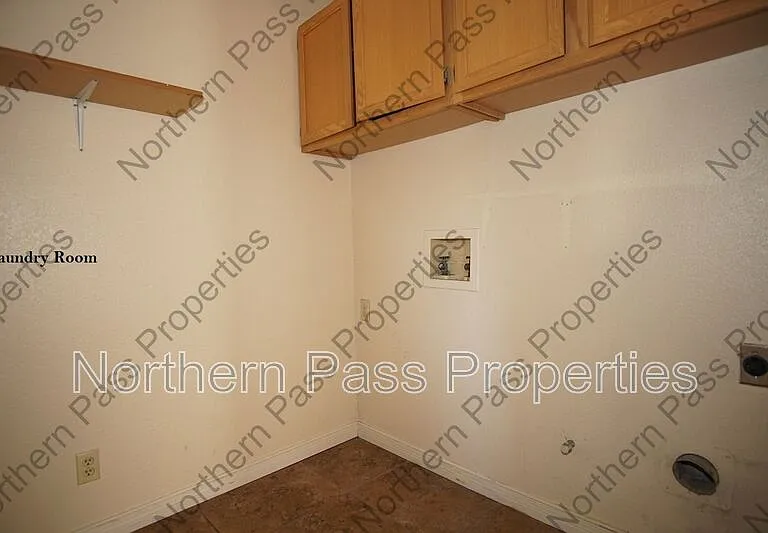 2045 Pueblo Nuevo Cir — Photo 17