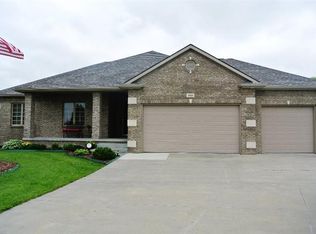 880 Morning Glory Ct, Hickman, NE 68372