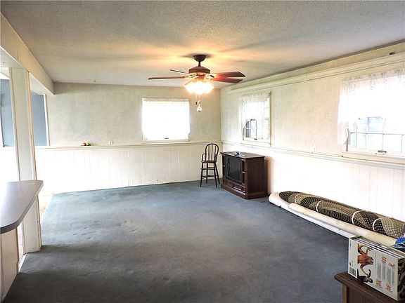 4th image of 306 Poland Rd