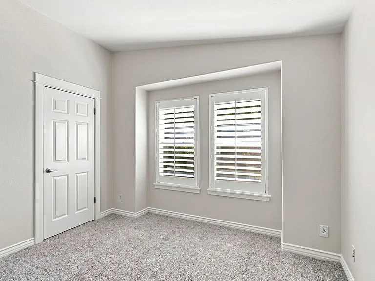 136 Creekside Village Dr — Photo 10
