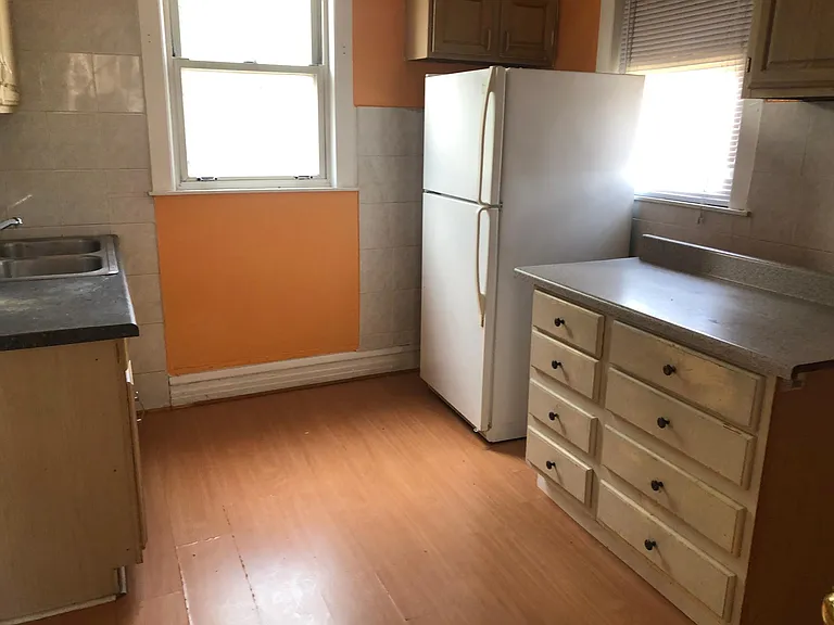 4638 W Barry Ave #2 — Photo 5