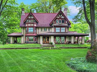 2541 Arlington Rd, Cleveland Heights, OH 44118