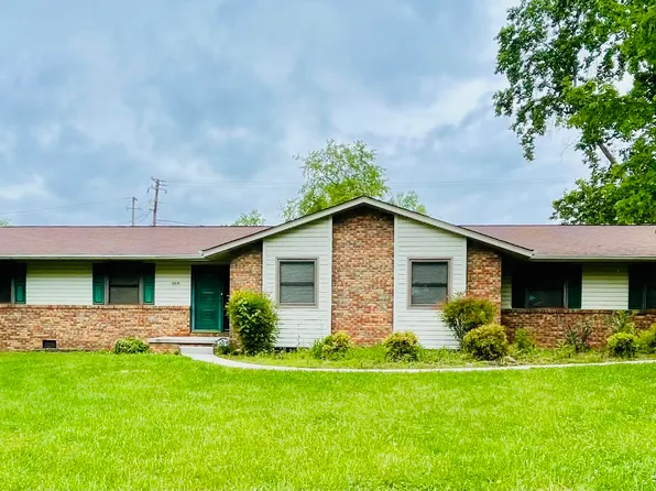 2915 Broadmeade Dr, Powell, TN 37849