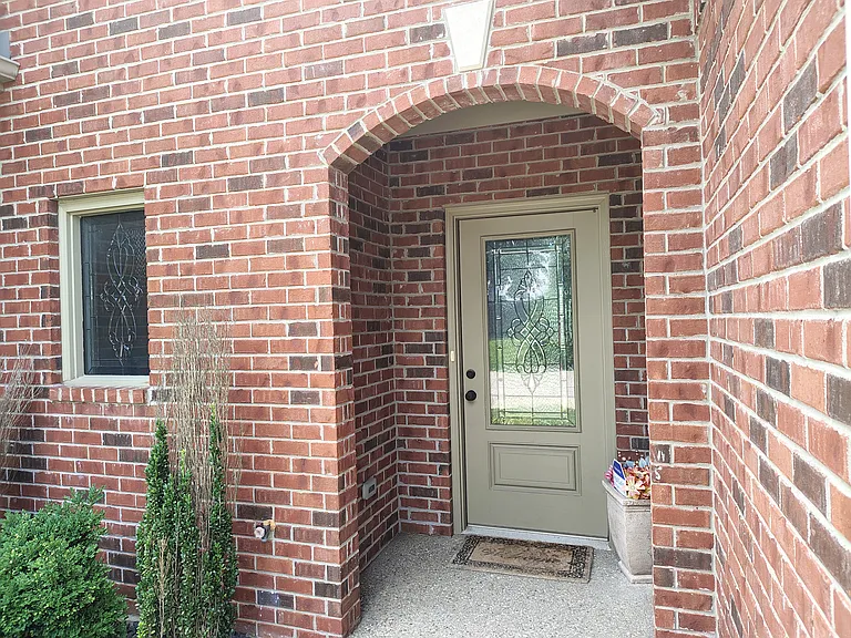 603 Knob Hill Ave — Photo 2