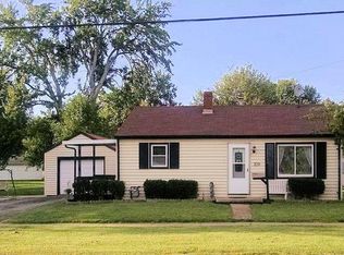 709 Cherry St, Blanchester, OH 45107