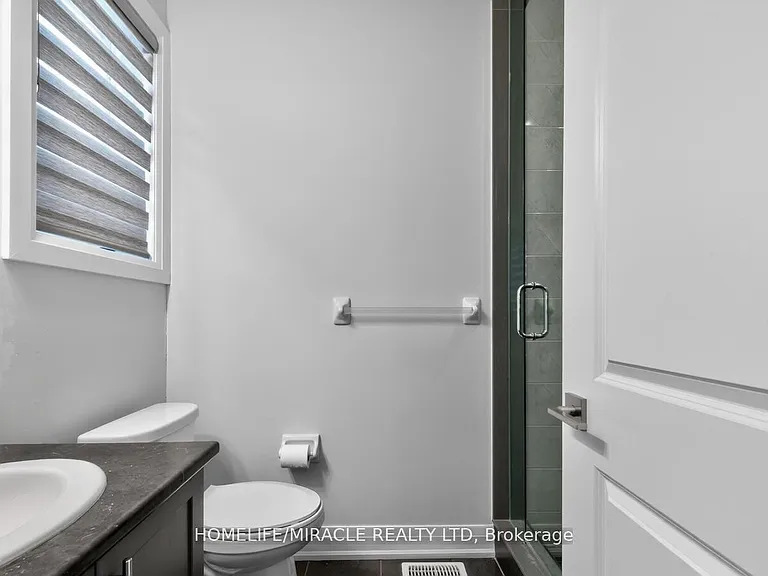 1032 Edinburgh Dr — Photo 43