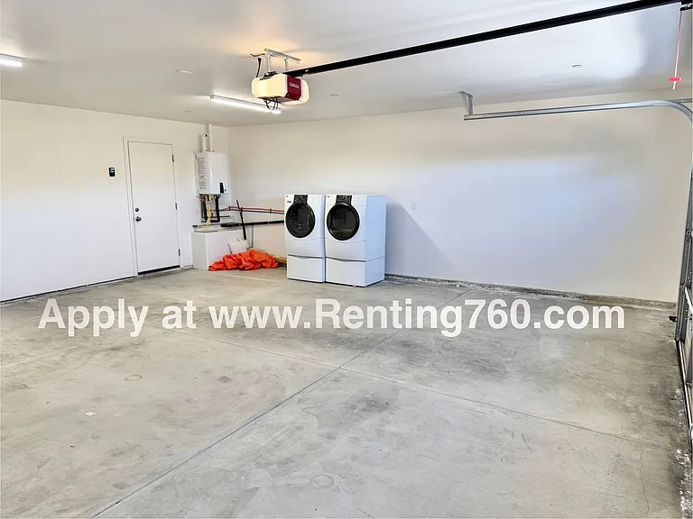 8621 Amador Ave — Photo 34