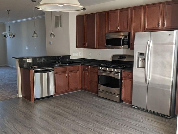 3rd image of 2903 Chinkapin Oak Ln #243