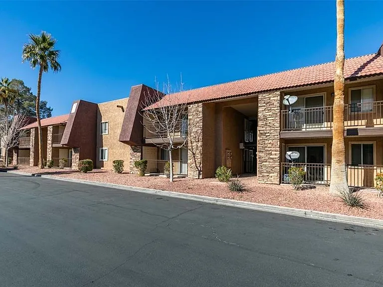 5260 River Glen Dr #268 — Photo 33