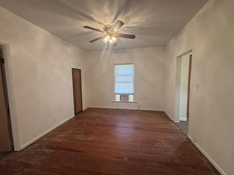 307 N Witte St — Photo 4
