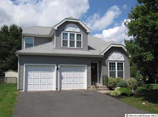 81 Ridgewood Way, Burlington, NJ 08016