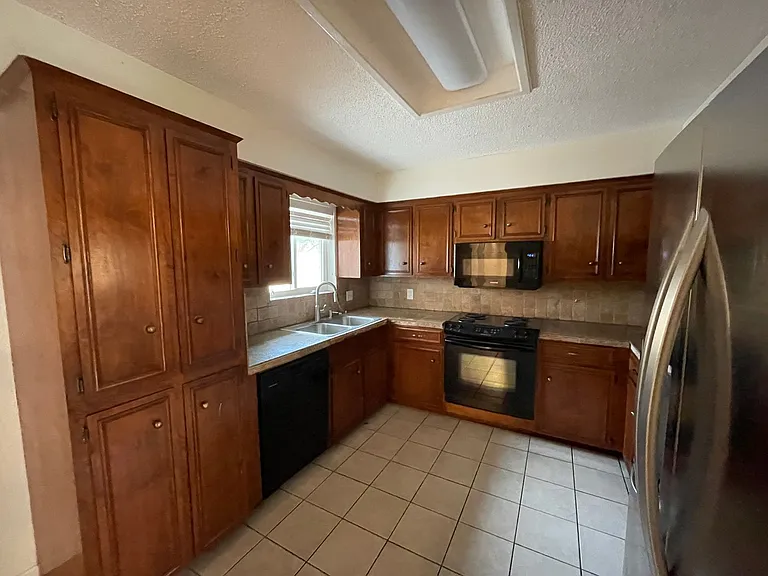 4154 Eagle Dr — Photo 7