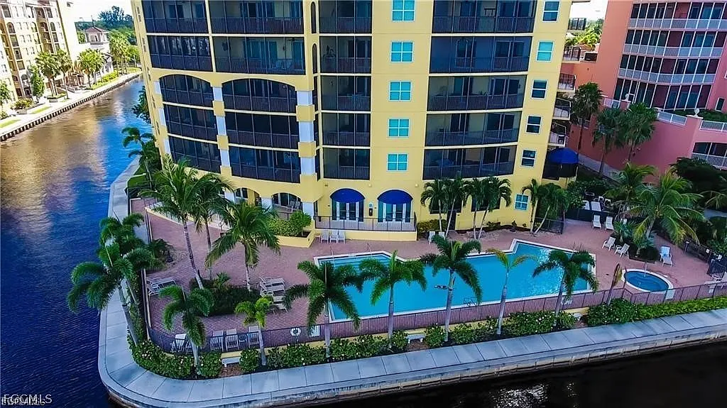 2 bed, 2.0 bath, 1457 sqft, $2,199 — Photo 4