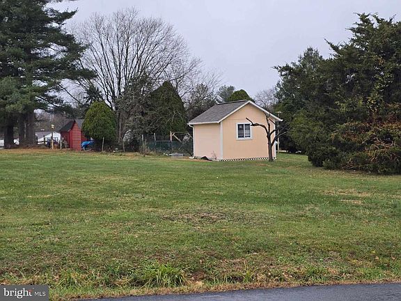 3rd image of 8333 Grove Angle Rd