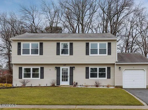 47 Angela Circle, Hazlet, NJ 07730