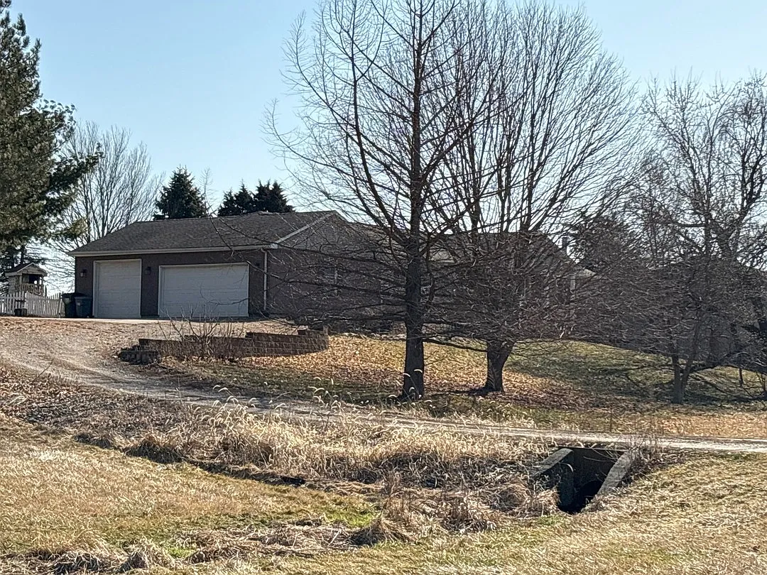 14668 Autumn Rd photo 1