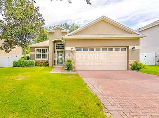 2520 Valhalla Dr, Tavares, FL 32778