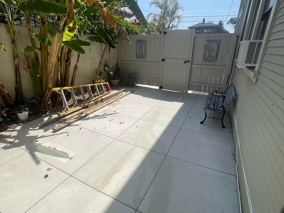 Private Side Communal Patio Area