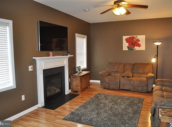 5th image of 1121 Shannon Ln