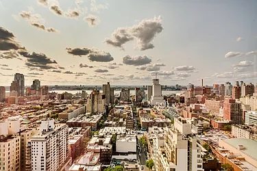 Sold by Dolly Lenz Real Estate LLC