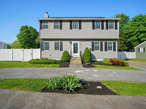 28 Duren Ave, Woburn, MA 01801