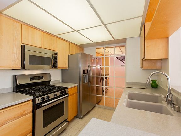 4th image of 1119 Albany St APT 325