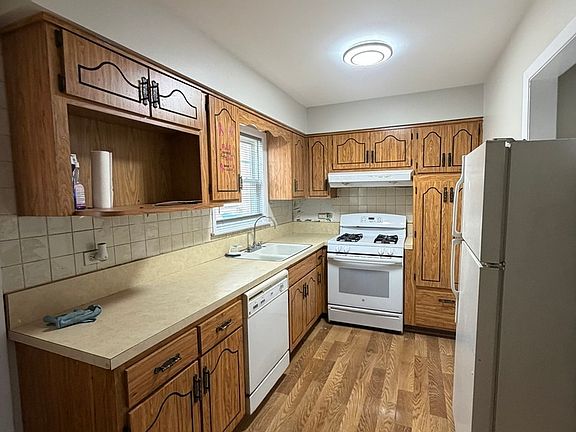 4th image of 1409 W Le Moyne St #1409