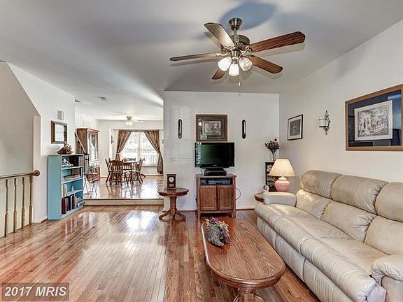 4th image of 713 Acorn Ct