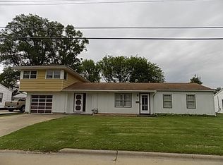 109 Erickson St, Ottawa, IL 61350