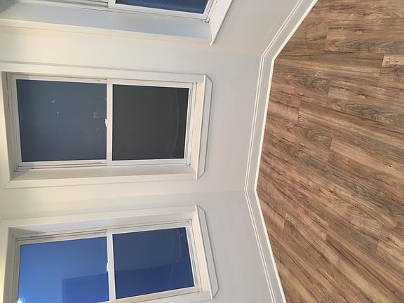 4th image of 455 E Girard Ave