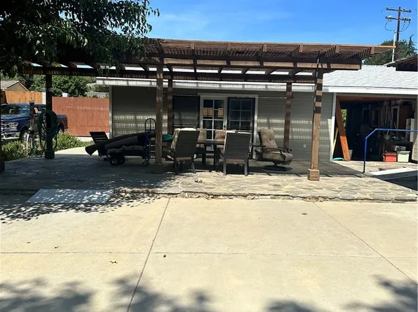 1724 Foxfire Rd, Fallbrook, CA 92028